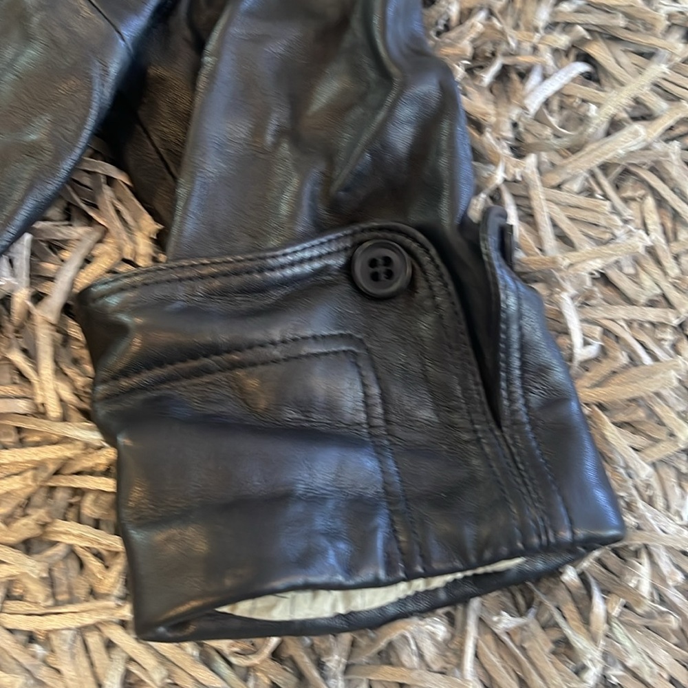 Mike & Chris 3/4 sleeve leather crop jacket - Picture 2 of 4